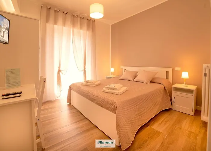 Nonna לינה וארוחת בוקר